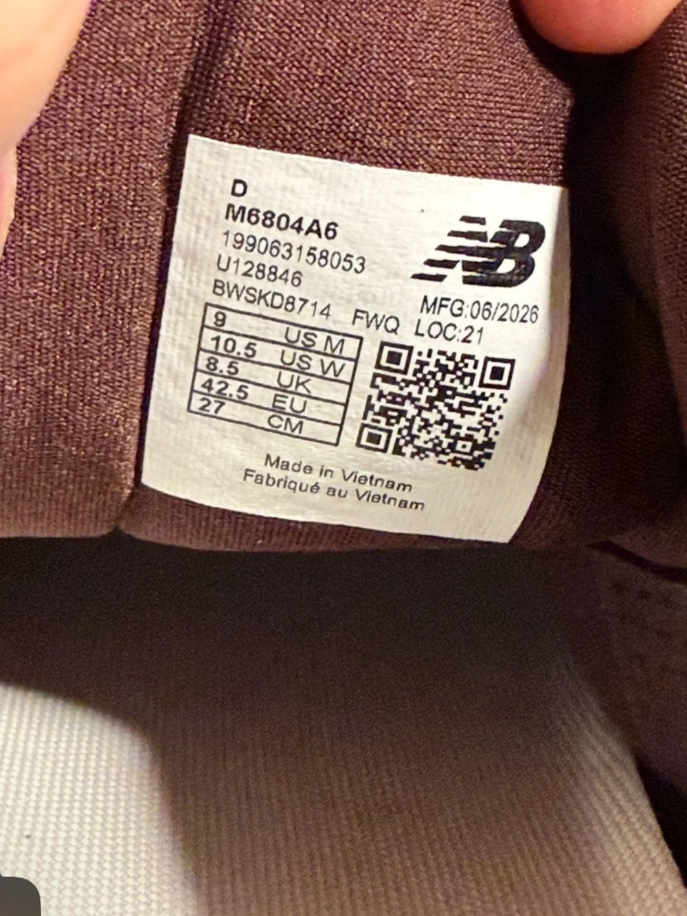 New Balance Fresh Foam 680v9 Running Shoes Burgundy/Purple/Beige Mens 9D/Wm 10.5